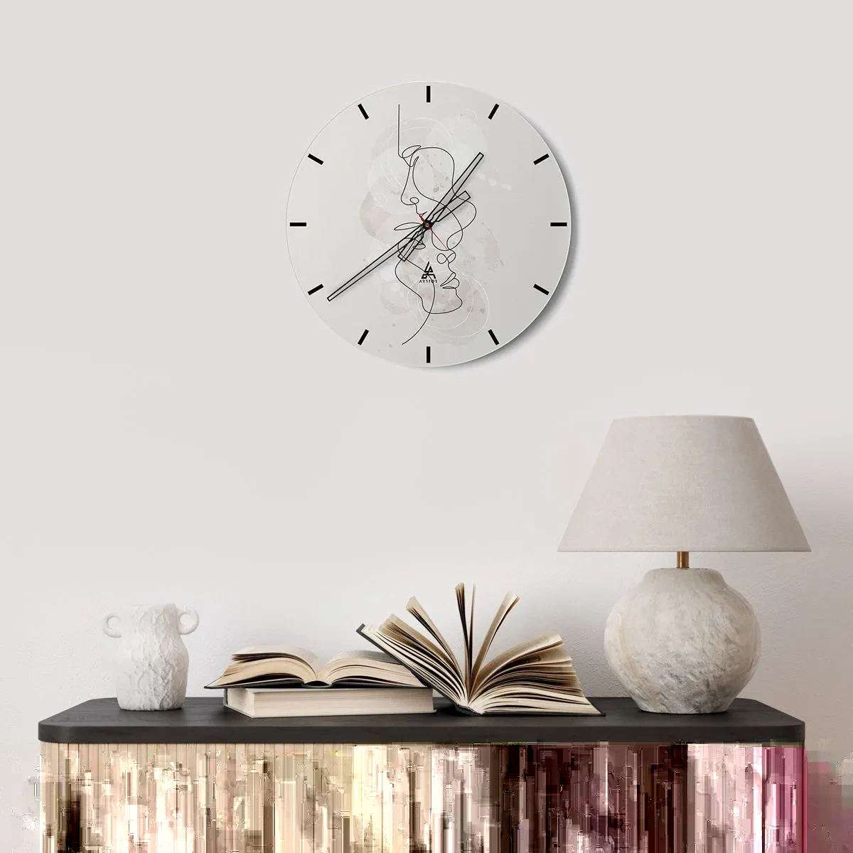 Zegar ścienny - Splątani w uścisku - 30x30 cm