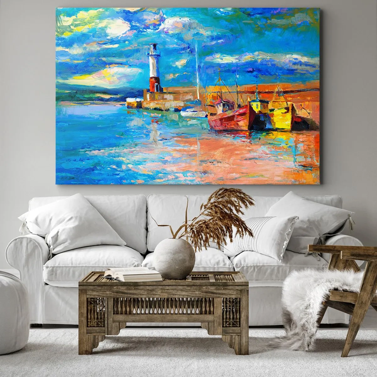 Obraz na płótnie - Port rybacki z łodziami i latarnią morską w jasnych kolorach - 120x80cm - Popołudnie w tęczowej zatoce - Nowoczesna dekoracja ścienna do salonu, kuchni i sypialni ARTTOR