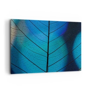 Obraz na płótnie - Zbliżenie na niebieski liść z widocznym detalem żyłek - 120x80cm - Misterna budowa - Nowoczesna dekoracja ścienna do salonu, kuchni i sypialni ARTTOR