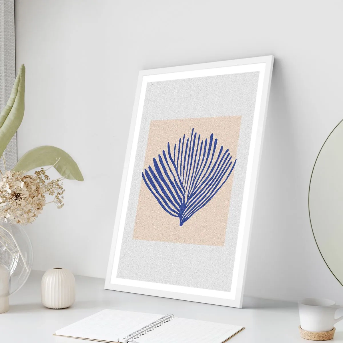 Plakat w białej ramie - Niebieski wachlarz - 50x70 cm