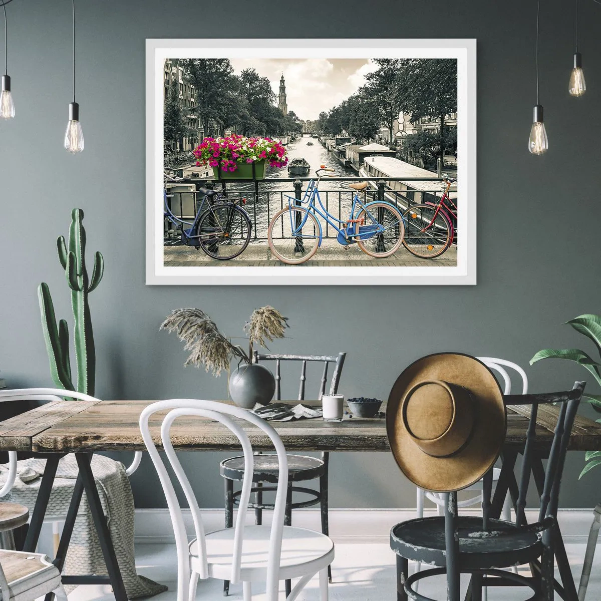 Plakat w białej ramie - Kolory amsterdamskiej ulicy - 70x50 cm