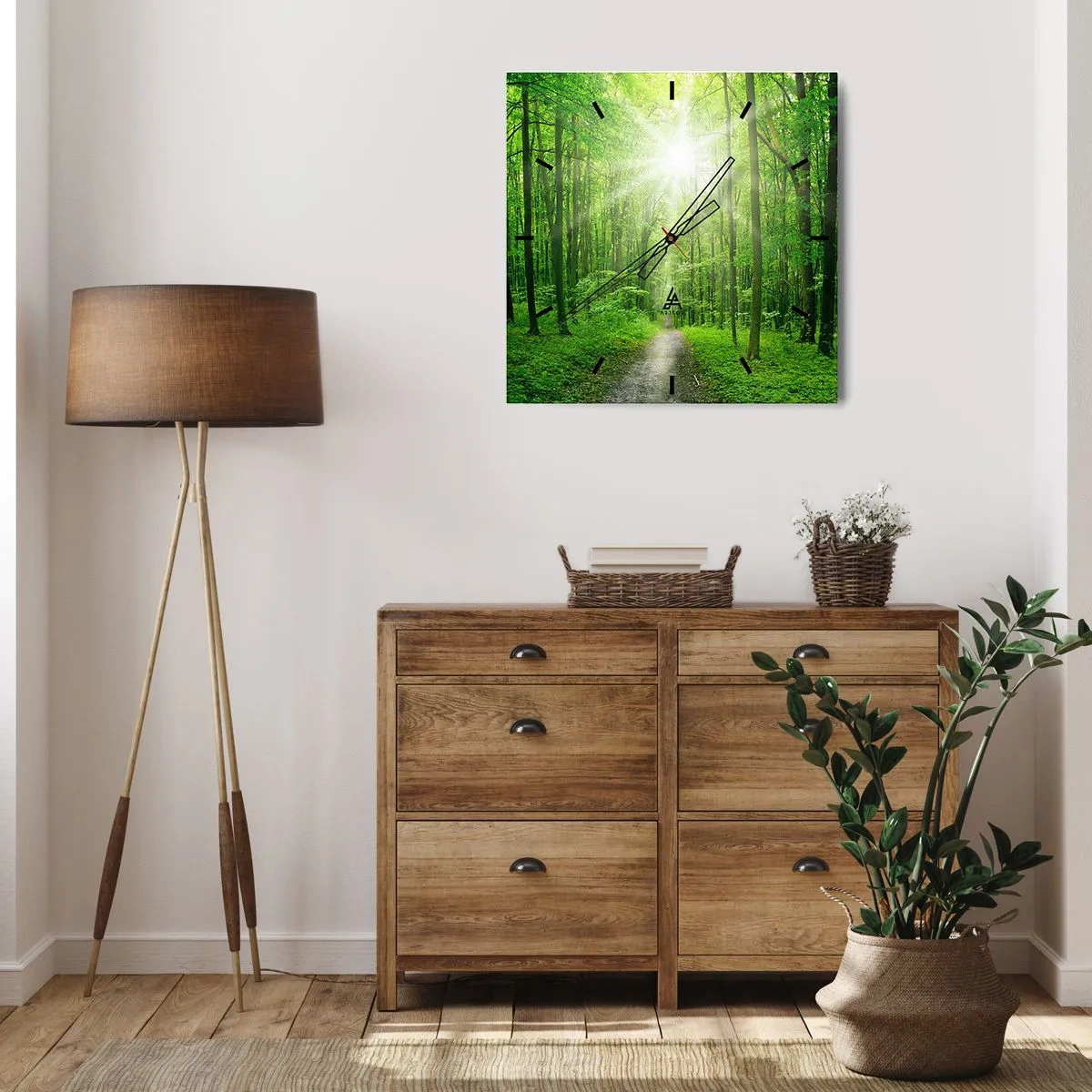 Zegar ścienny - Ścieżka w lesie z promieniami słońca - 30x30cm - Zielona katedra - Nowoczesna dekoracja ścienna do salonu i sypialni ARTTOR