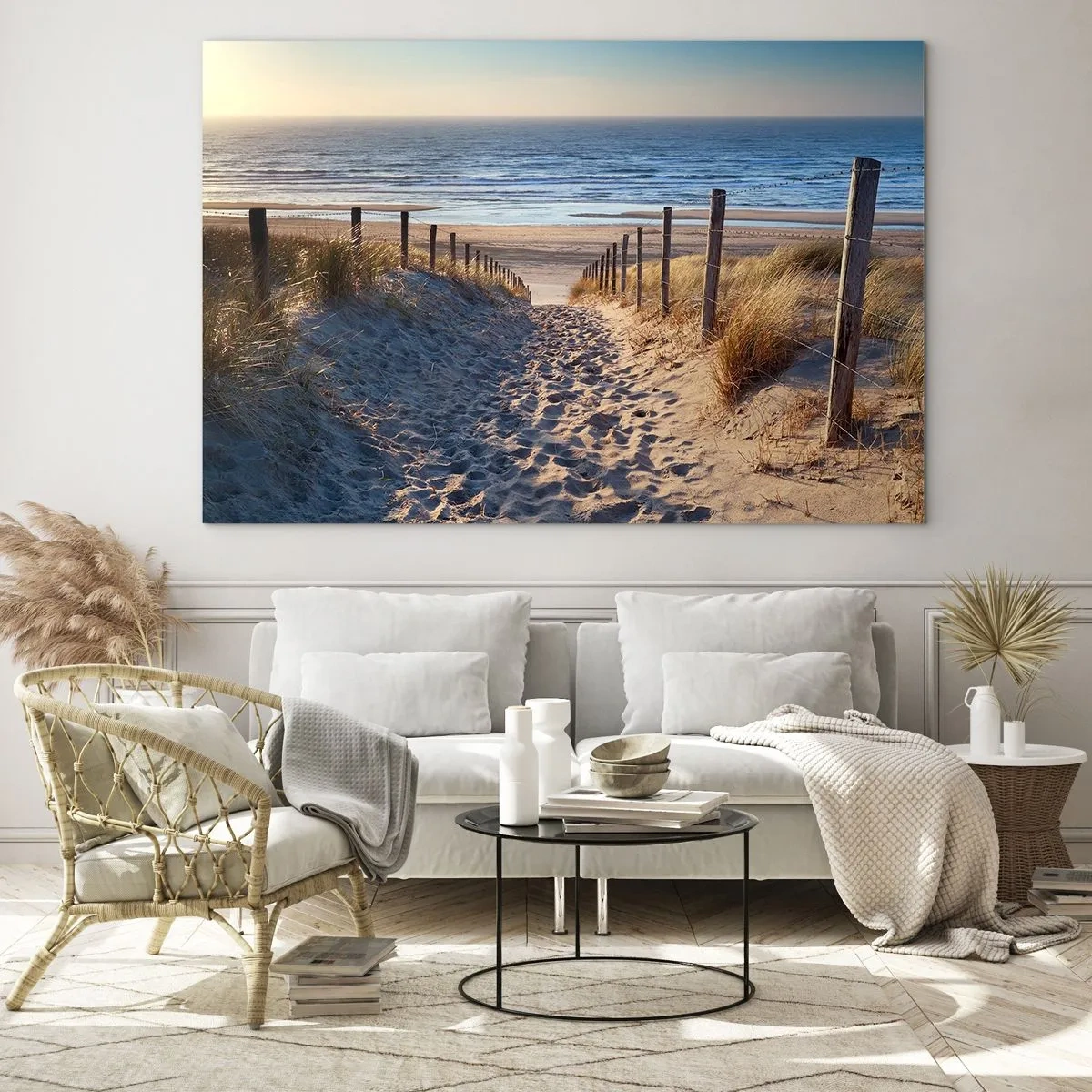 Obraz na szkle - Ścieżka przez wydmy prowadząca na plażę przy spokojnym morzu - 70x50cm - Morza szum, ptaków śpiew, dzika plaża pośród traw… - Nowoczesna dekoracja ścienna do salonu i sypialni ARTTOR