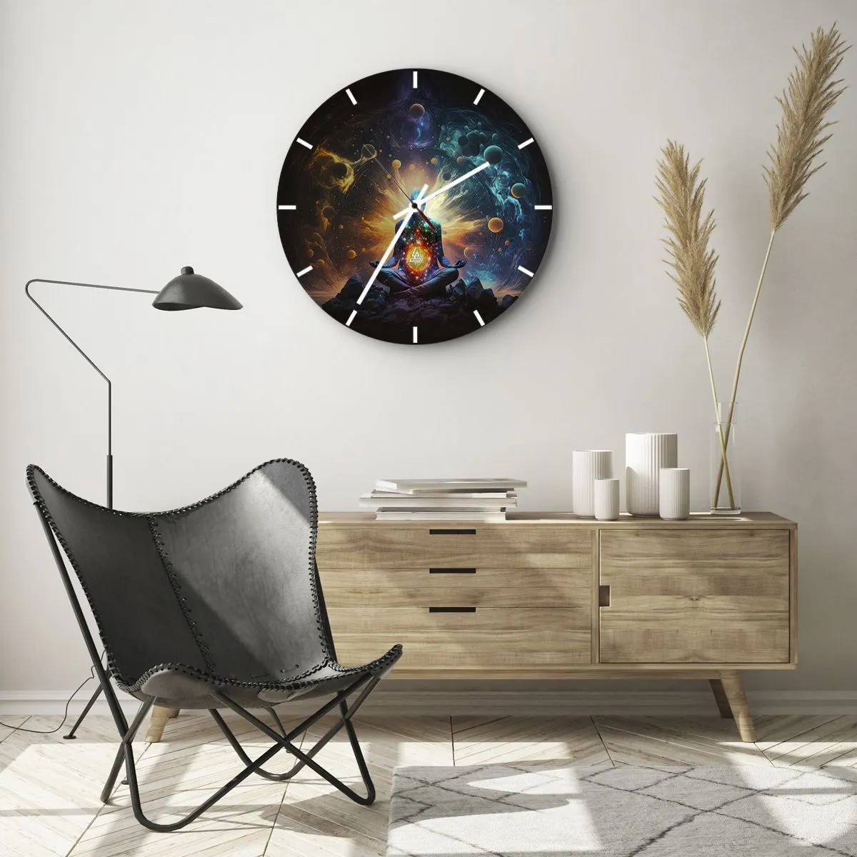Zegar ścienny - Postać w medytacji otoczona kosmiczną energią i planetami - 30x30cm - Kosmiczny spokój - Nowoczesna dekoracja ścienna do salonu, kuchni i sypialni ARTTOR