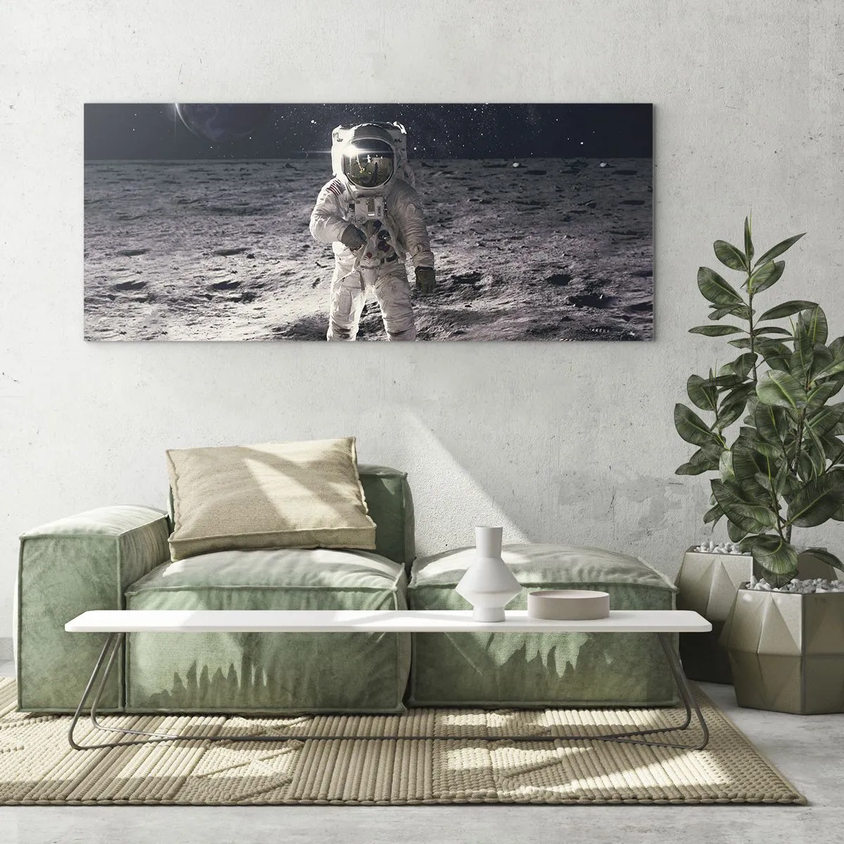 Obraz na szkle - Astronauta na powierzchni Księżyca z Ziemią w tle - 160x50cm - Pozdrowienia z Księżyca - Nowoczesna dekoracja ścienna do salonu i sypialni ARTTOR
