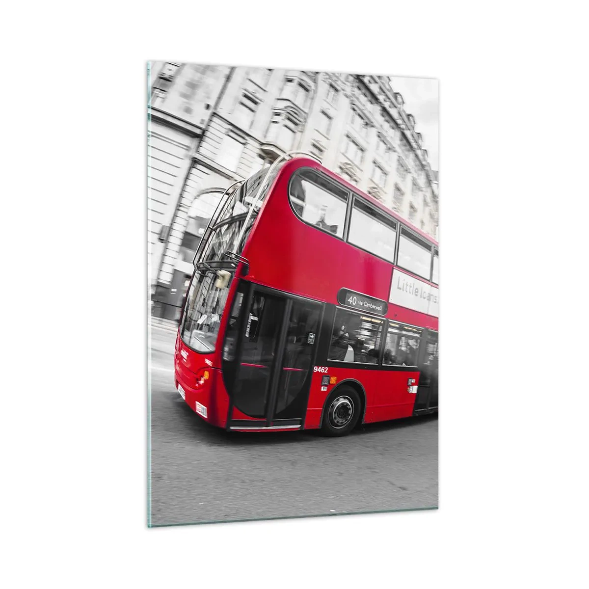 Obraz na szkle - Czerwony autobus w ruchu na tle londyńskich ulic - 50x70cm - Londyn tradycyjnie - by bus - Nowoczesna dekoracja ścienna do salonu, kuchni i sypialni ARTTOR