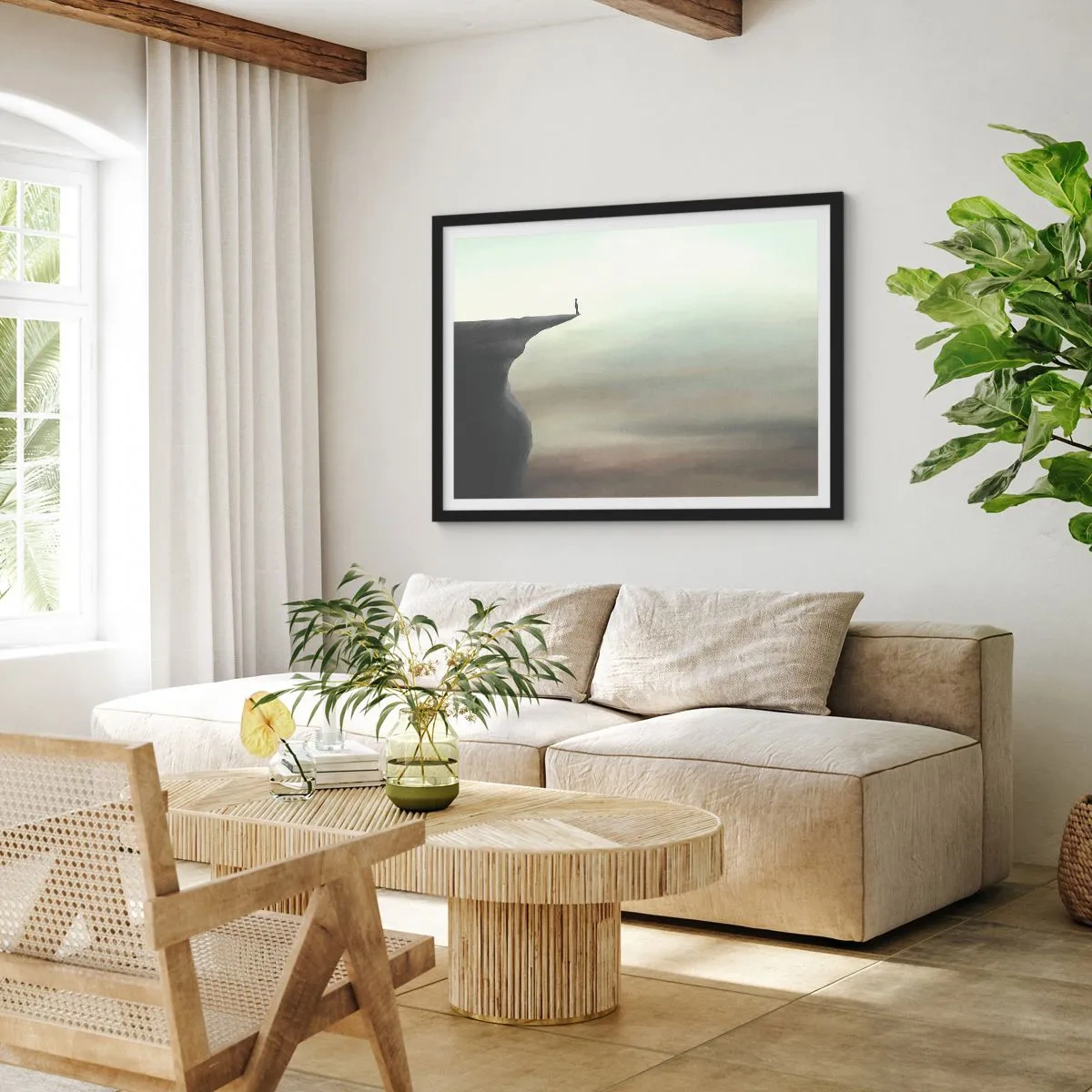 Plakat w czarnej ramie - Sylwetka postaci na krawędzi urwiska w mglistym krajobrazie - 70x50cm - Do góry, oczywiście! - Nowoczesna dekoracja ścienna do salonu i sypialni ARTTOR