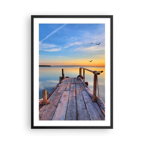 Plakat w czarnej ramie - Pomost o zachodzie słońca nad spokojnym jeziorem - 50x70cm - Iść przed siebie ku słońcu - Nowoczesna dekoracja ścienna do salonu i sypialni ARTTOR