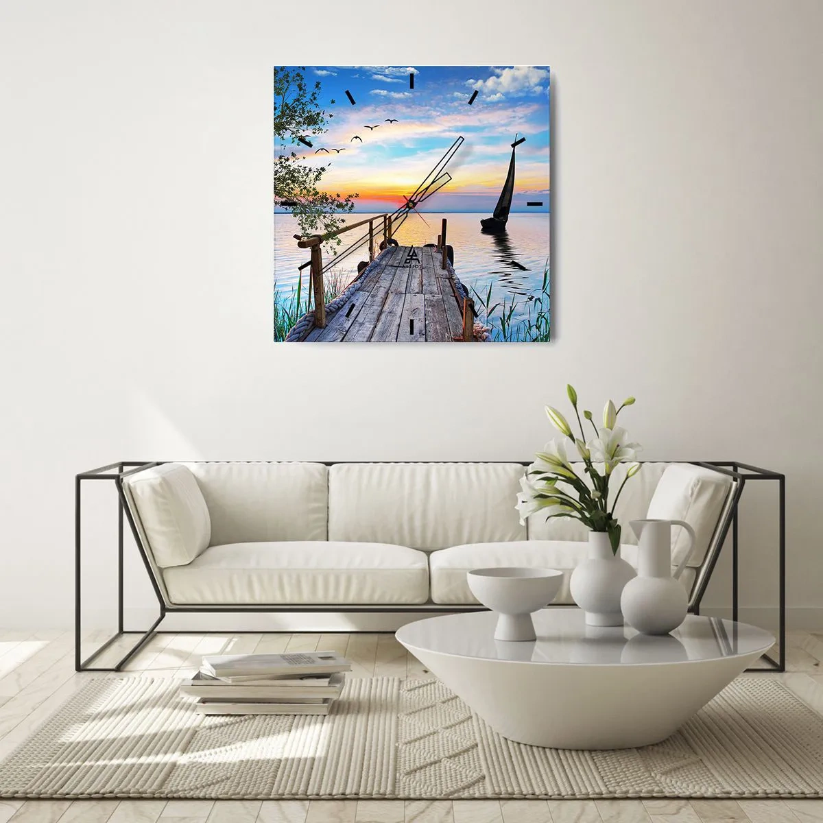 Zegar ścienny - Molo nad jeziorem z łodzią i zachodem słońca - 30x30cm - Dobry wieczór - Nowoczesna dekoracja ścienna do salonu i sypialni ARTTOR