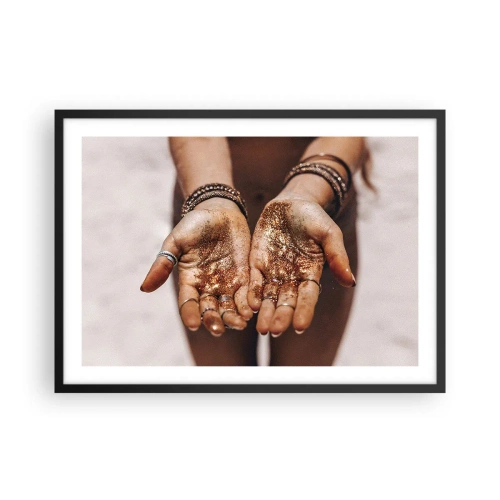 Plakat w czarnej ramie - Dłonie z brokatem w ciepłych odcieniach na zbliżeniu - 70x50cm - Dar dla ciebie - Nowoczesna dekoracja ścienna do salonu i sypialni ARTTOR
