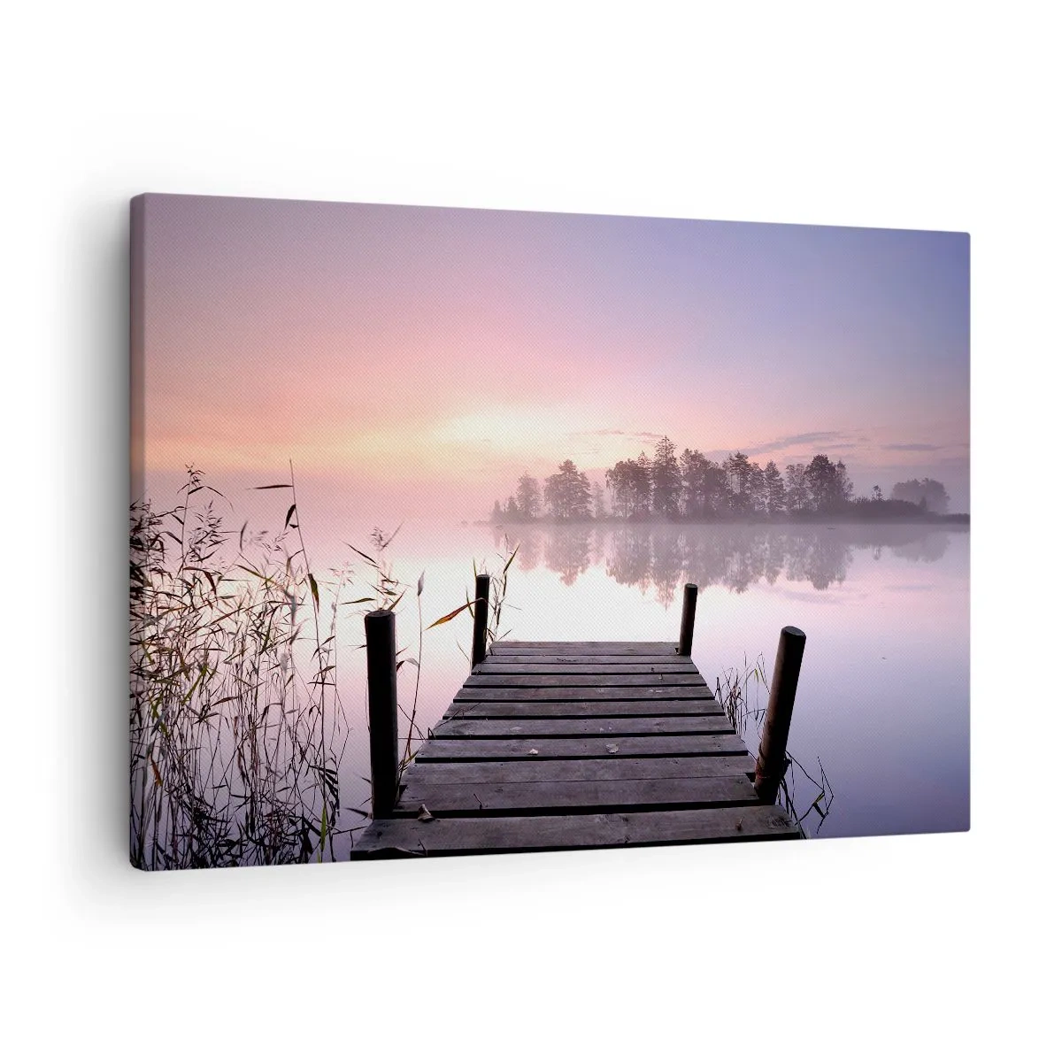 Obraz na płótnie - Pomost nad jeziorem o świcie z mgłą i pastelowym niebem - 70x50cm - Z liliowej mgły... - Nowoczesna dekoracja ścienna do salonu i sypialni ARTTOR
