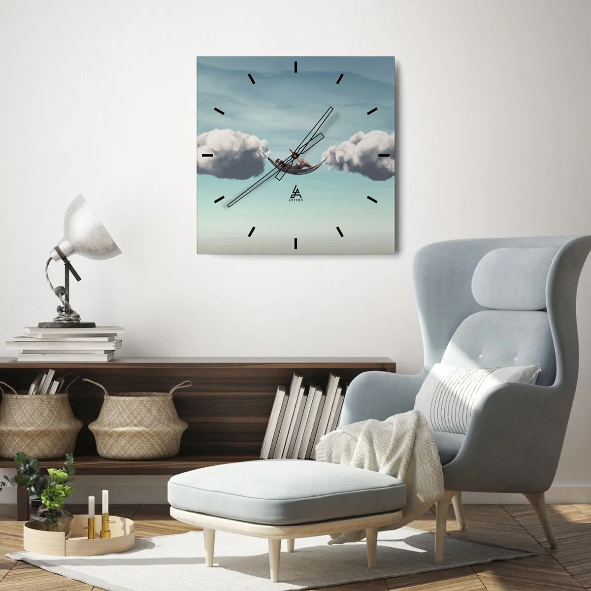 Zegar ścienny - Osoba relaksująca się w hamaku zawieszonym na chmurach - 30x30cm - Błogość chwili - Nowoczesna dekoracja ścienna do salonu i sypialni ARTTOR