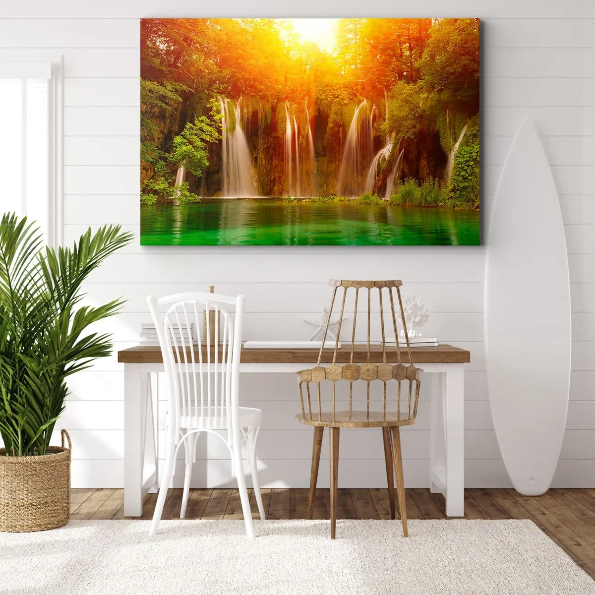 Obraz na płótnie - Wodospady otoczone zielenią w blasku zachodzącego słońca - 100x70cm - W słońcu i w cieniu - Nowoczesna dekoracja ścienna do salonu, kuchni i sypialni ARTTOR