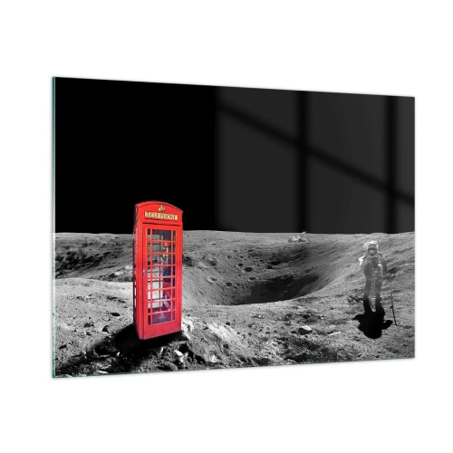 Obraz na szkle - Czerwona budka telefoniczna na powierzchni Księżyca z astronautą - 100x70cm - Kosmiczny żart - Nowoczesna dekoracja ścienna do salonu, kuchni i sypialni ARTTOR