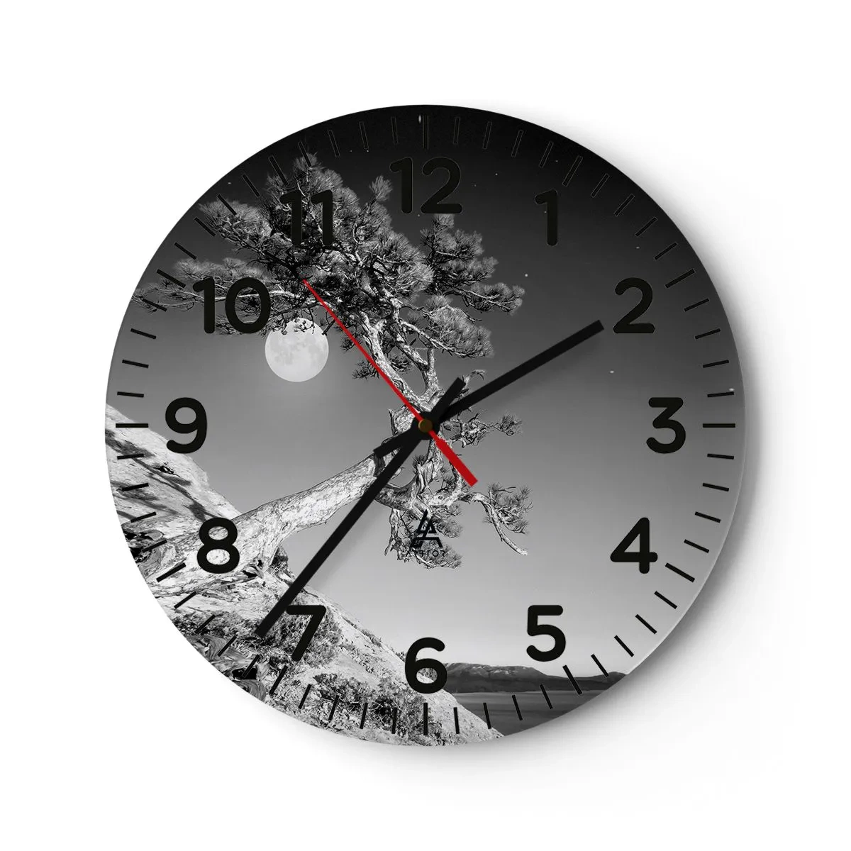 Zegar ścienny - Zwycięska wojowniczka - 30x30 cm