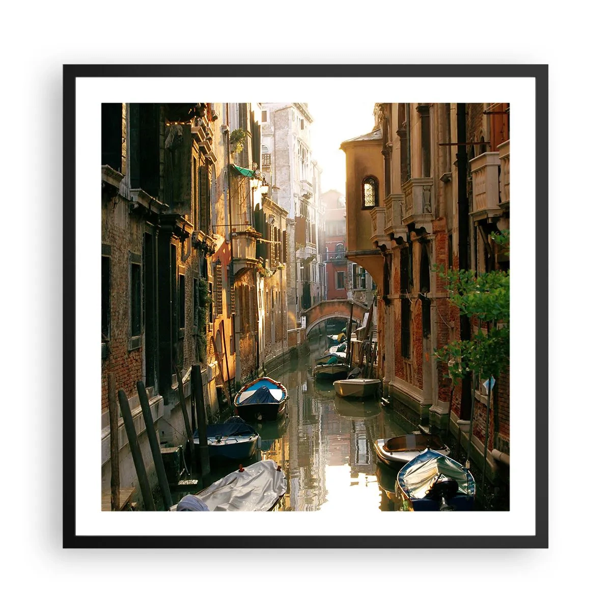 Plakat w czarnej ramie - W weneckim zaułku - 60x60 cm
