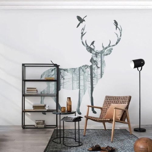 Fototapeta Standard Eco - Jeleń wypełniony leśnym krajobrazem z ptakami na porożu - 100x70cm - Dobry duch lasu - Nowoczesna dekoracja ścienna do salonu i sypialni ARTTOR