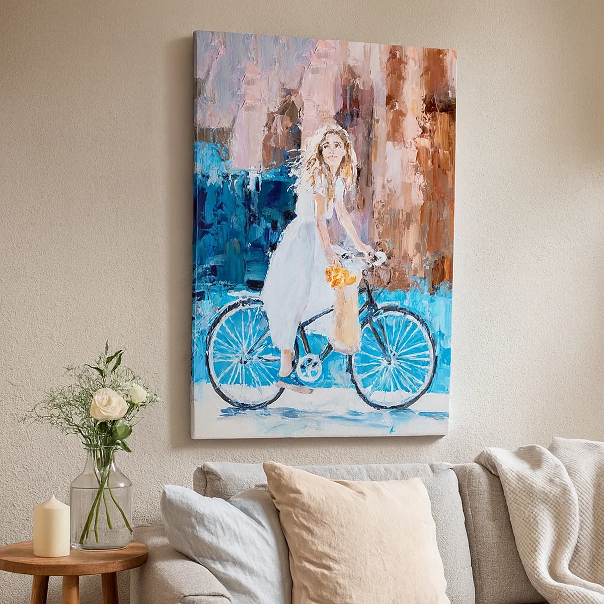 Obraz na płótnie - Kobieta w białej sukni na rowerze w impresjonistycznym stylu - 50x70cm - Radość o poranku - Nowoczesna dekoracja ścienna do salonu, kuchni i sypialni ARTTOR