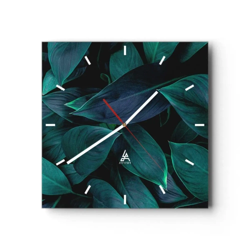 Zegar ścienny - Zbliżenie na zielone liście z ciemnym tłem - 30x30cm - Zieleń sama w sobie - Nowoczesna dekoracja ścienna do salonu i sypialni ARTTOR