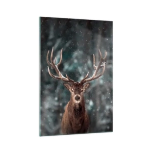 Obraz na szkle - Jeleń w zimowym lesie z padającym śniegiem - 70x100cm - Król lasu ukoronowany - Nowoczesna dekoracja ścienna do salonu i sypialni ARTTOR