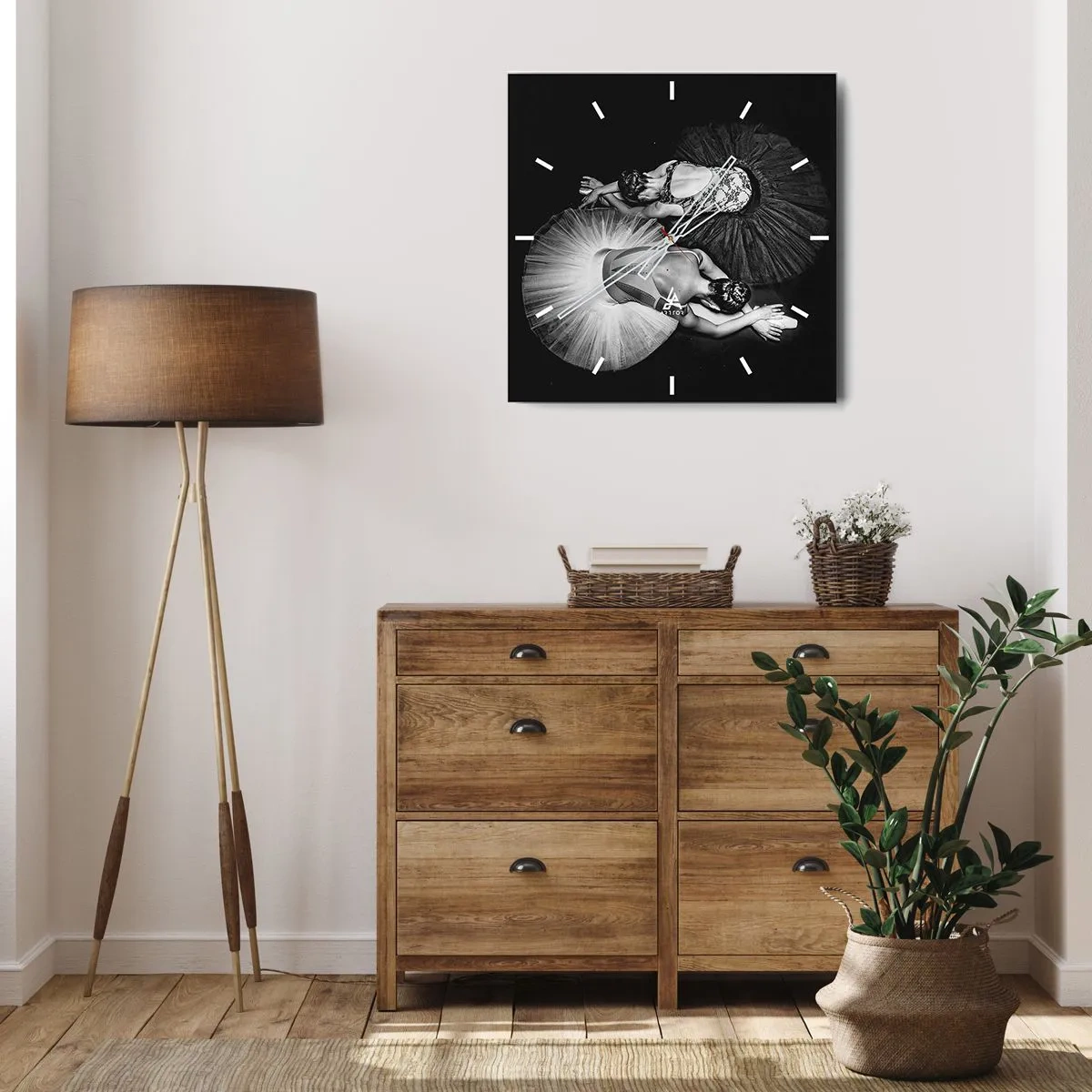 Zegar ścienny - Czarno-biały obraz dwóch baletnic w dynamicznej pozie - 30x30cm - Jin i jang – idealna równowaga - Nowoczesna dekoracja ścienna do salonu i sypialni ARTTOR
