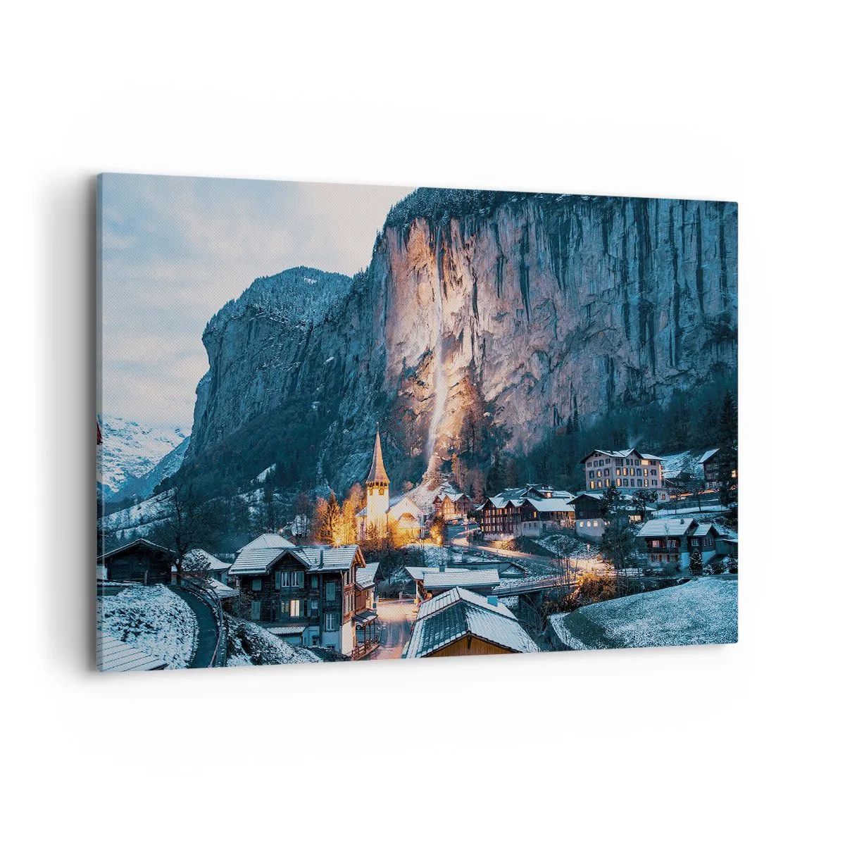 Obraz na płótnie - Malownicza zimowa wioska otoczona górami - 100x70cm - Świetlisty duch zimy - Nowoczesna dekoracja ścienna do salonu, kuchni i sypialni ARTTOR