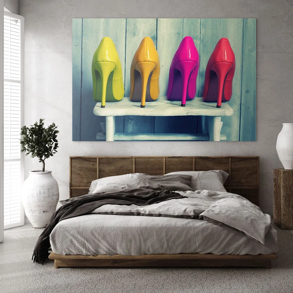 Obraz na szkle - Cztery kolorowe szpilki ustawione na drewnianej ławce - 120x80cm - Spacerem po tęczy - Nowoczesna dekoracja ścienna do salonu, kuchni i sypialni ARTTOR