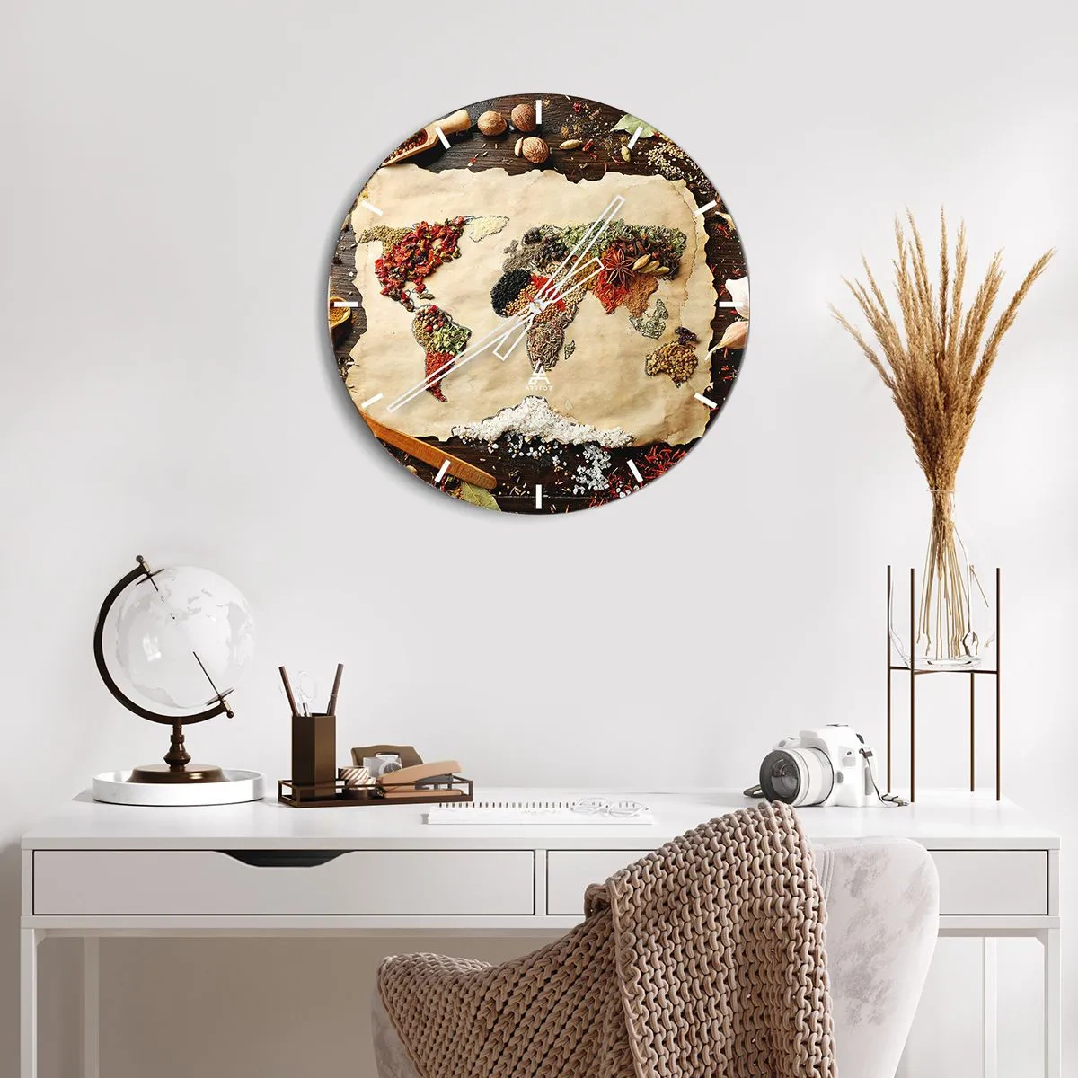 Zegar ścienny - Mapa świata z przypraw na drewnianym tle - 30x30cm - Wszystkie smaki świata - Nowoczesna dekoracja ścienna do salonu, kuchni i sypialni ARTTOR