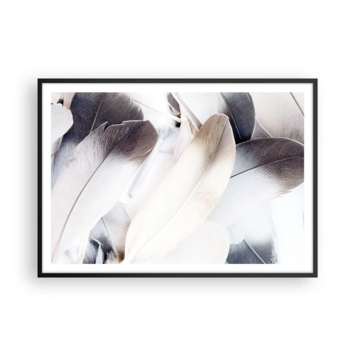 Plakat w czarnej ramie - Zbliżenie na delikatne pióra w odcieniach bieli i szarości - 100x70cm - Niemal anielskie - Nowoczesna dekoracja ścienna do salonu i sypialni ARTTOR
