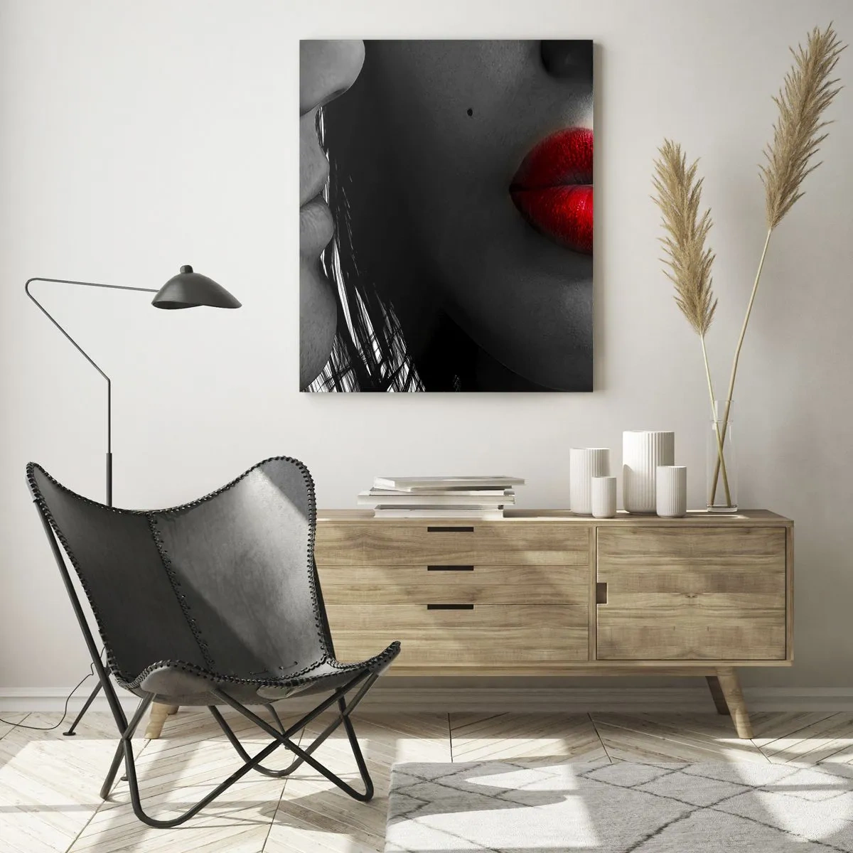 Obraz na szkle - Zmysłowe usta w kontrastowym ujęciu - 50x70cm - Twarz przy twarzy - Nowoczesna dekoracja ścienna do salonu, kuchni i sypialni ARTTOR