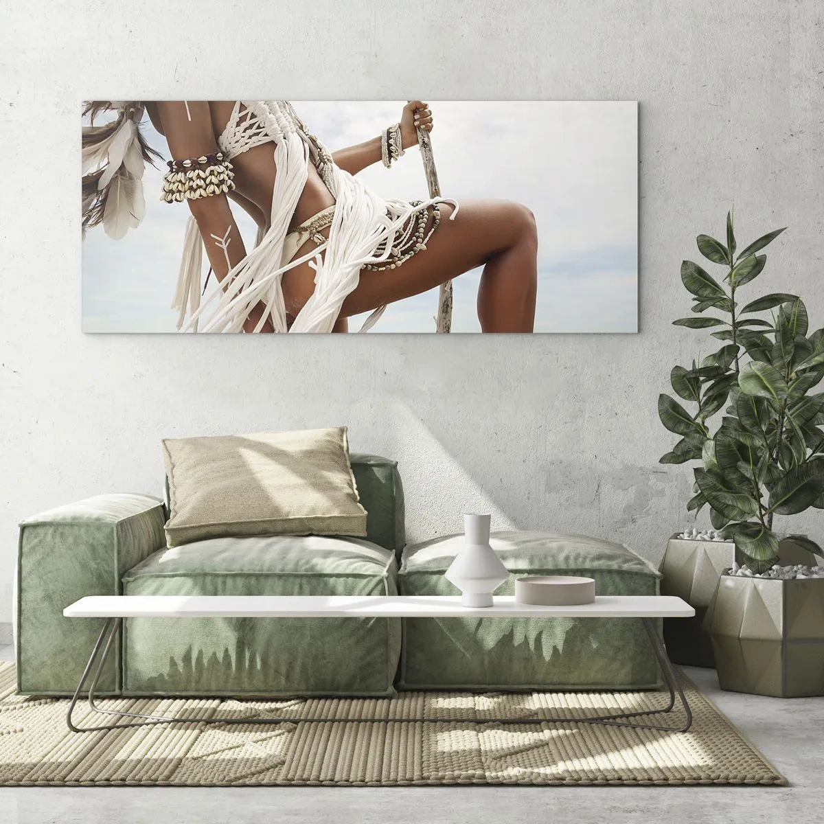 Obraz na szkle - Postać kobiety w etnicznych ozdobach i stroju na tle tropikalnego krajobrazu - 160x50cm - Kapłanka słońca - Nowoczesna dekoracja ścienna do salonu i sypialni ARTTOR