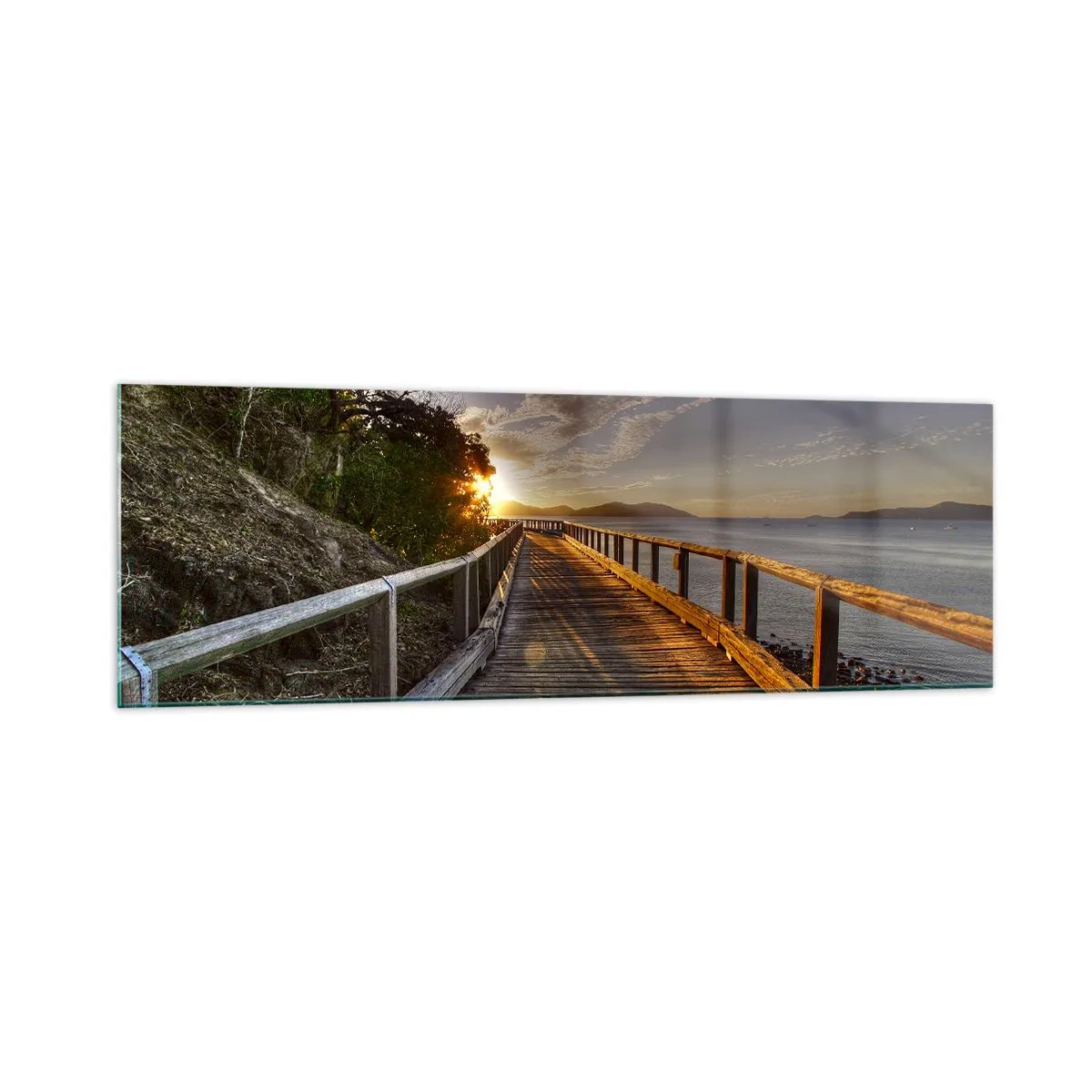 Obraz na szkle - Drewniany pomost prowadzący w stronę zachodu słońca nad wodą - 160x50cm - Iść, ciągle iść w stronę słońca - Nowoczesna dekoracja ścienna do salonu i sypialni ARTTOR