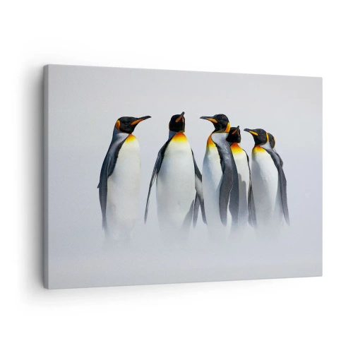 Obraz na płótnie - Grupa pingwinów cesarskich w zimowej mgle - 70x50cm - Spotkanie w wieczorowych strojach - Nowoczesna dekoracja ścienna do salonu i sypialni ARTTOR