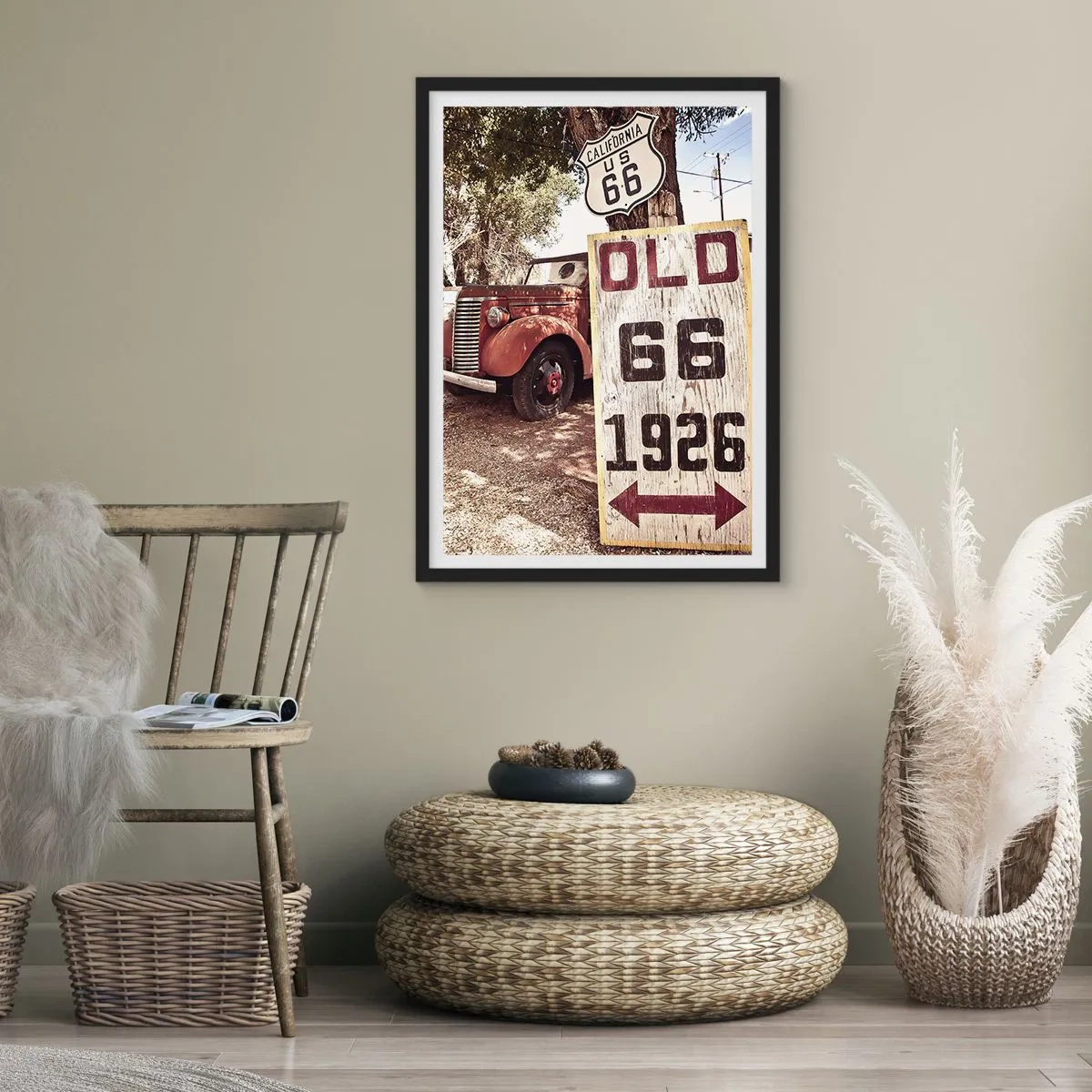 Plakat w czarnej ramie - Oldtimer przy znaku Route 66 - 50x70cm - Legenda amerykanskiej prowincji - Nowoczesna dekoracja ścienna do salonu i sypialni ARTTOR