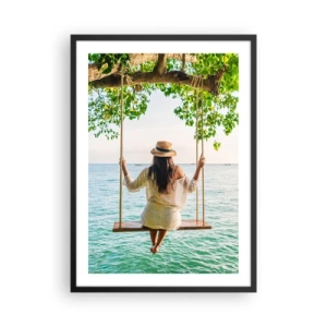 Plakat w czarnej ramie - Kobieta na huśtawce nad morzem w tropikalnym otoczeniu - 50x70cm - Życie jest piękne - Nowoczesna dekoracja ścienna do salonu i sypialni ARTTOR