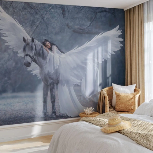 Fototapeta Standard Eco - Kobieta na skrzydlatym białym koniu w magicznym lesie - 100x70cm - Natchniona chwila - Nowoczesna dekoracja ścienna do salonu i sypialni ARTTOR