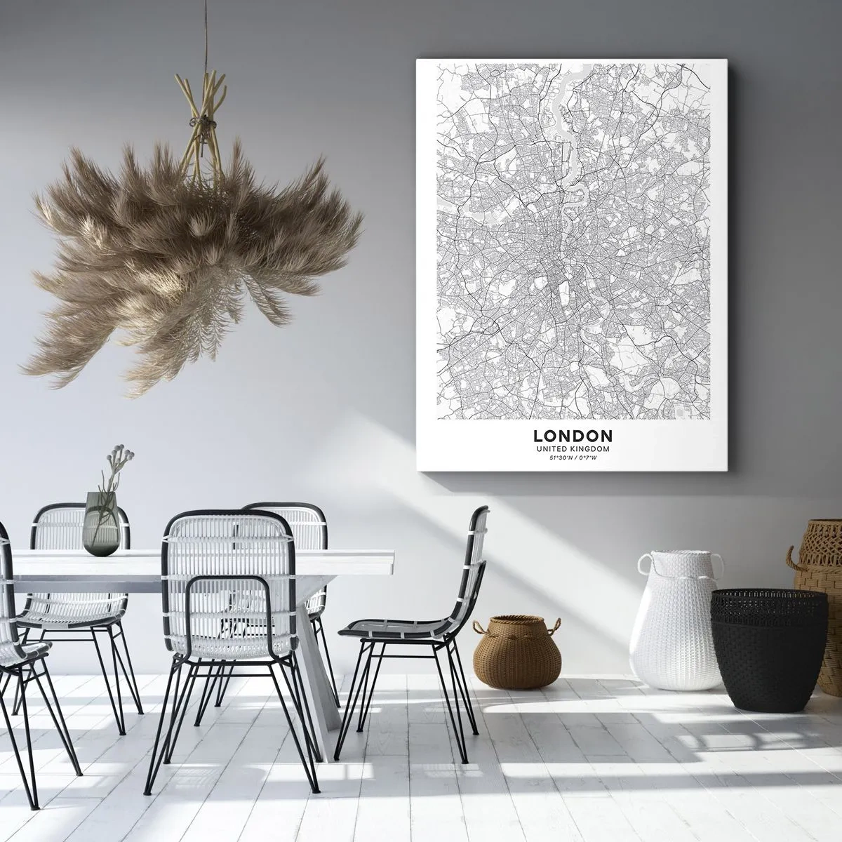 Obraz na płótnie - Czarno-biała mapa Londynu z zaznaczonymi ulicami i rzeką Tamizą - 50x70cm - Mapa londyńskiego labiryntu - Nowoczesna dekoracja ścienna do salonu, kuchni i sypialni ARTTOR