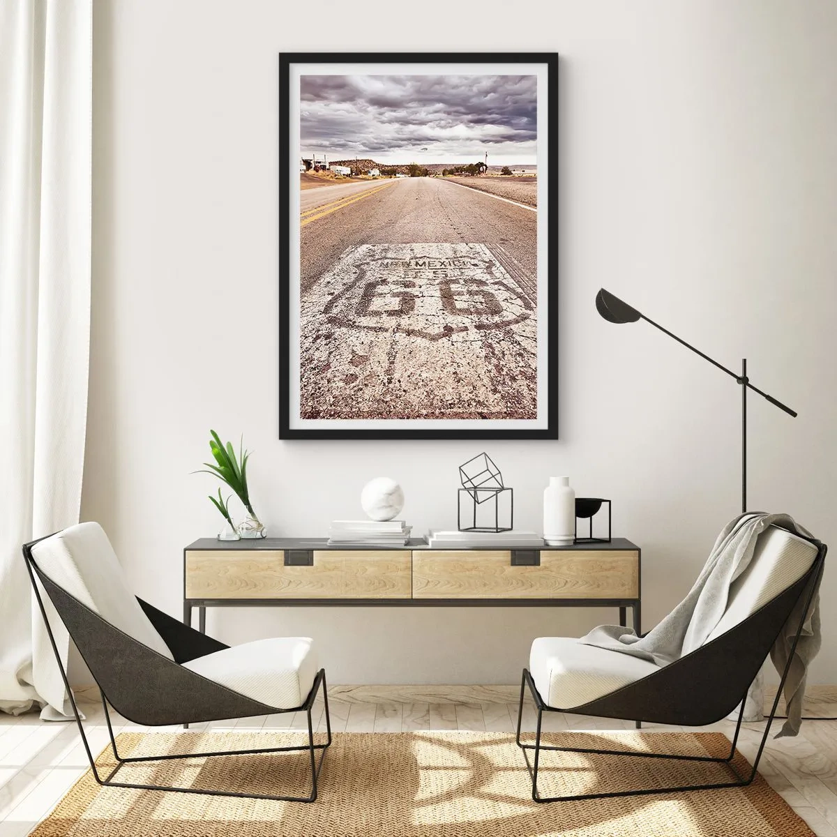 Plakat w czarnej ramie - Droga z symbolem Route 66 prowadząca przez pustynny krajobraz - 50x70cm - Mother Road - amerykańska legenda - Nowoczesna dekoracja ścienna do salonu i sypialni ARTTOR
