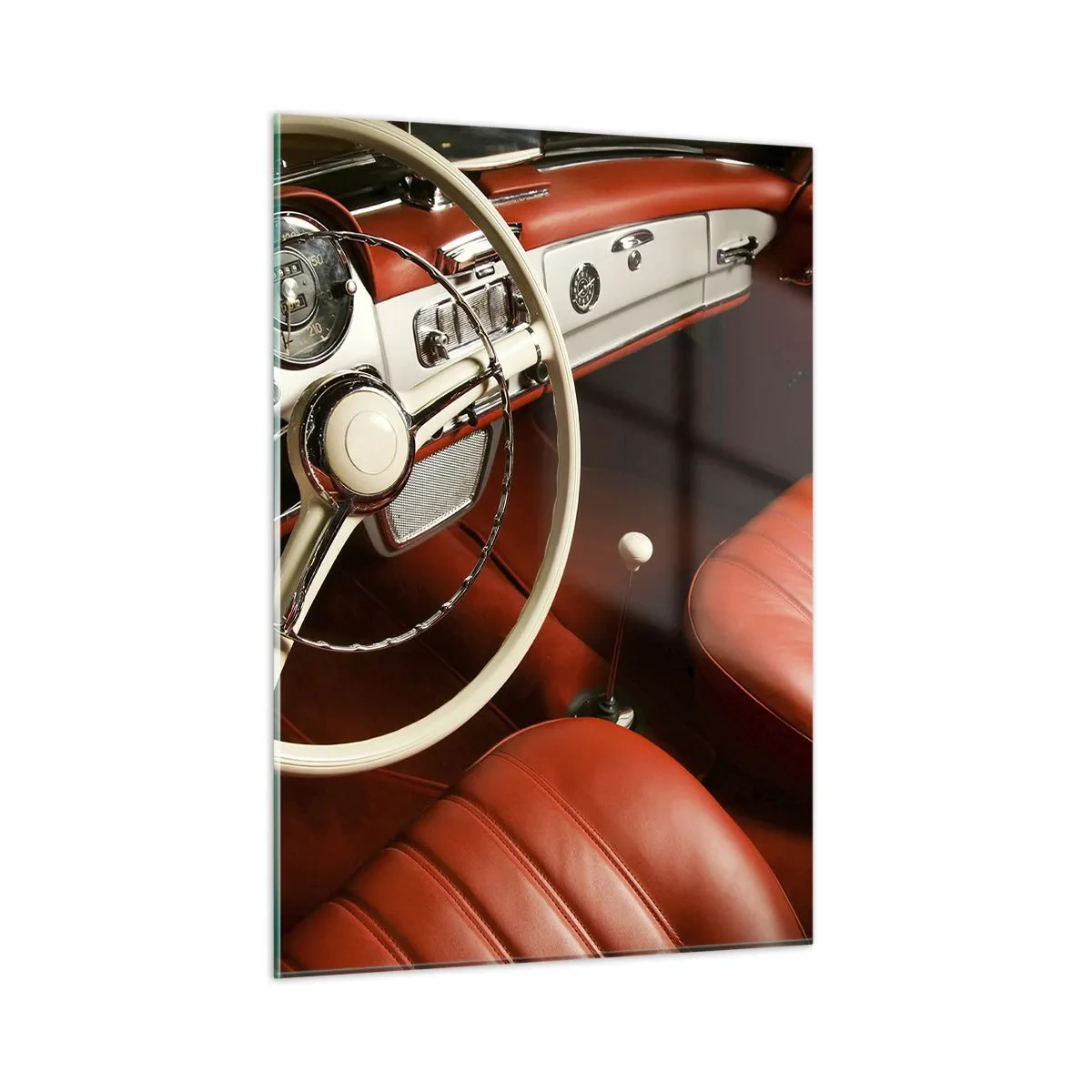 Obraz na szkle - Wnętrze klasycznego samochodu z czerwonymi siedzeniami - 50x70cm - Luksus w stylu vintage - Nowoczesna dekoracja ścienna do salonu, kuchni i sypialni ARTTOR