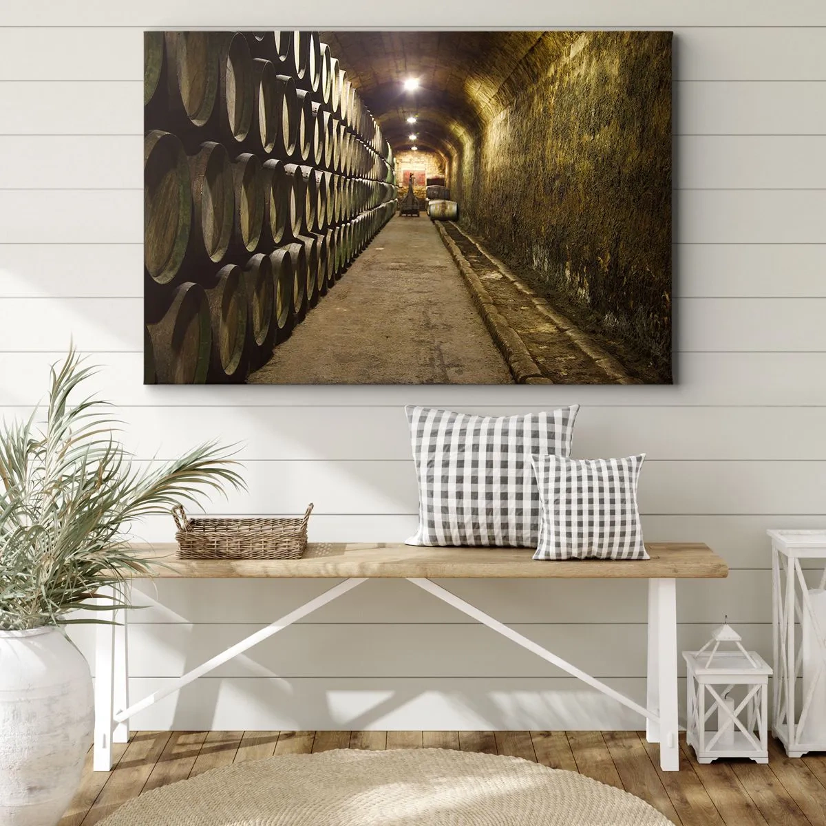 Obraz na płótnie - Dobrze jest poleżeć sobie - Piwnica z drewnianymi beczkami na wino ułożonymi w rzędach - 70x50cm