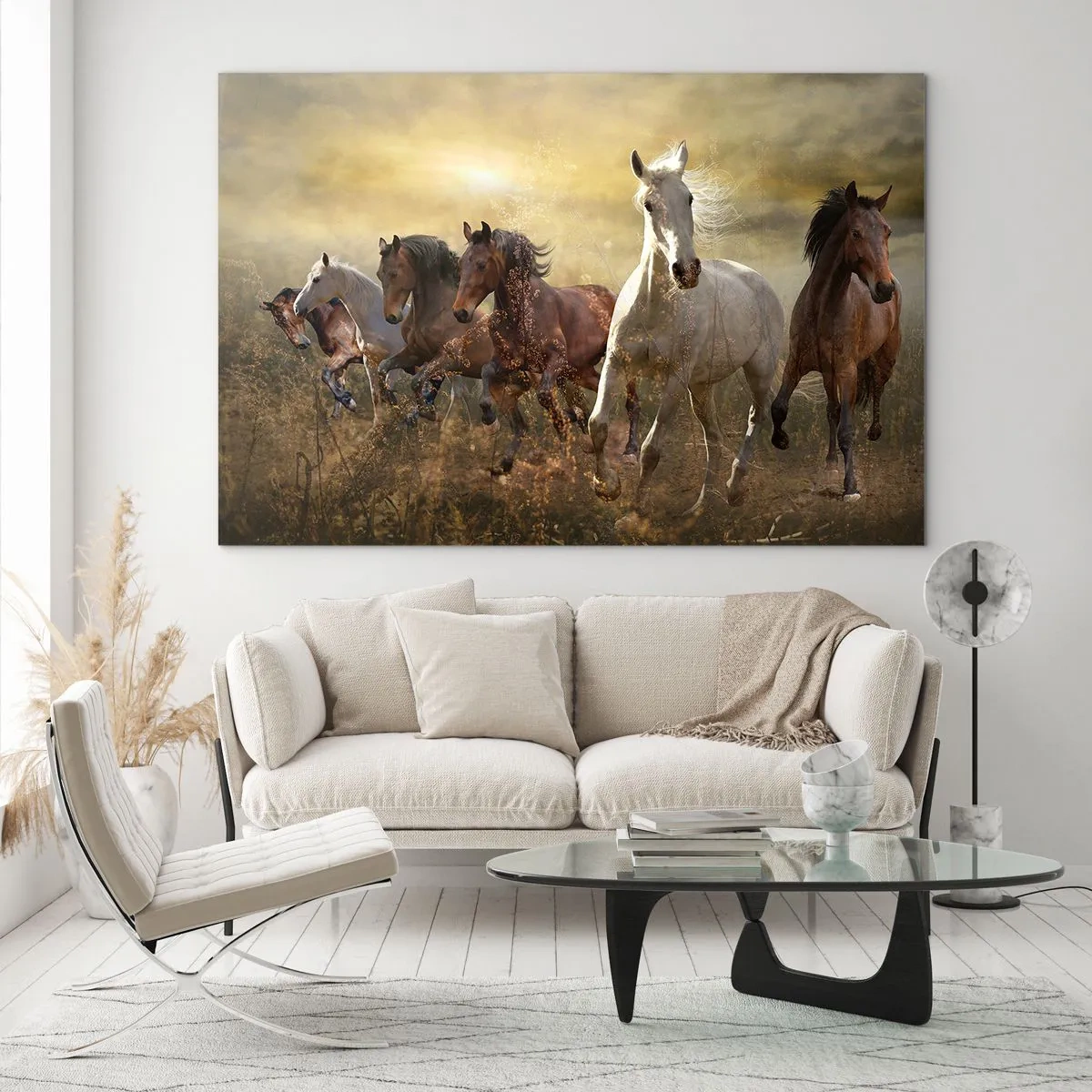 Obraz na szkle - Stado koni galopujące w promieniach zachodzącego słońca - 70x50cm - Niech żyje wolność! - Nowoczesna dekoracja ścienna do salonu i sypialni ARTTOR