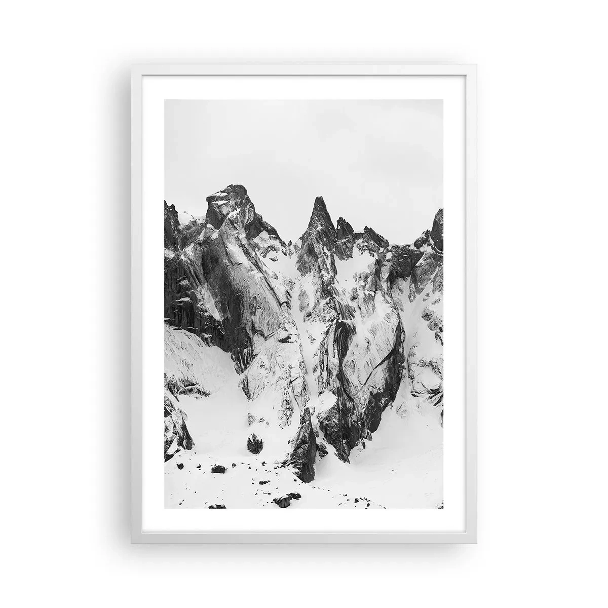 Plakat w białej ramie - Granitowa groźna grań - 50x70 cm