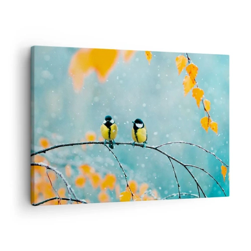 Obraz na płótnie - Dwa ptaki na gałęzi w zimowym otoczeniu z żółtymi liśćmi - 70x50cm - Ptasie plotki - Nowoczesna dekoracja ścienna do salonu i sypialni ARTTOR