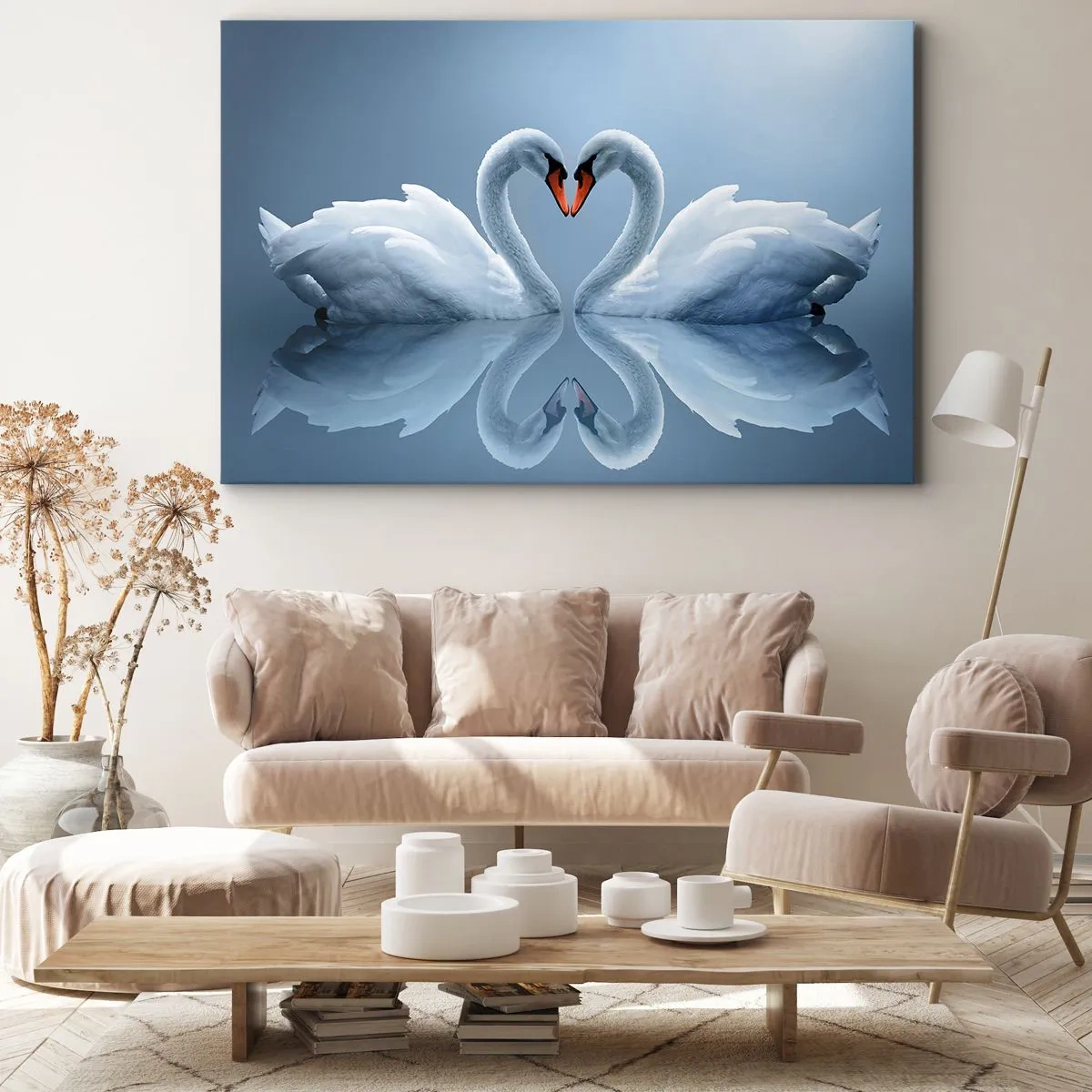Obraz na płótnie - Dwa łabędzie tworzące serce na spokojnej tafli wody - 70x50cm - Czas na miłość - Nowoczesna dekoracja ścienna do salonu i sypialni ARTTOR