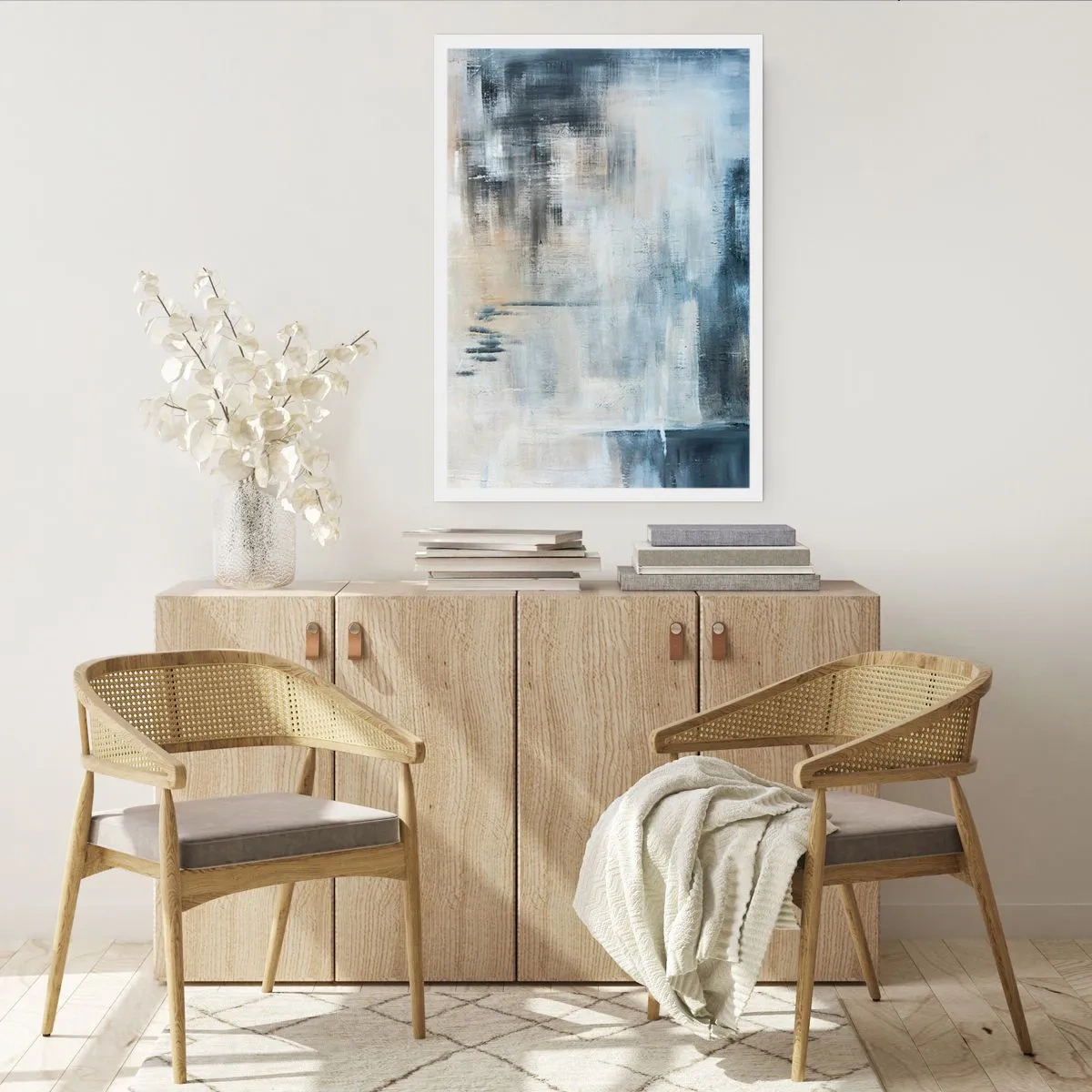 Plakat - Abstrakcyjna kompozycja w odcieniach błękitu i beżu - 50x70cm - Za zasłoną błękitu - Nowoczesna dekoracja ścienna do salonu, kuchni i sypialni ARTTOR