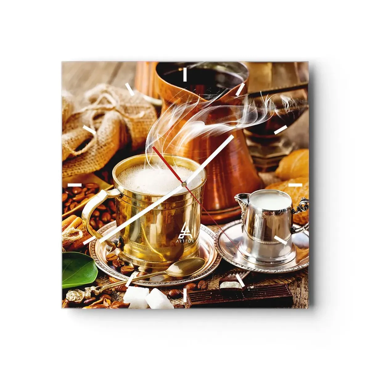 Zegar ścienny - Złoty kubek z kawą w otoczeniu ziaren, dzbanuszków i croissantów - 30x30cm - Miłego dnia! - Nowoczesna dekoracja ścienna do salonu i sypialni ARTTOR