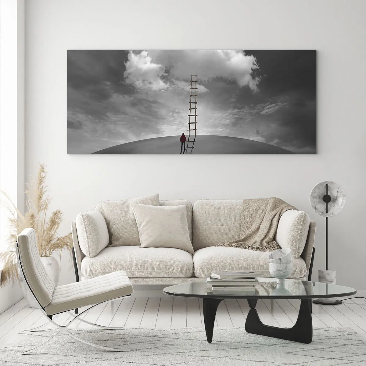 Obraz na szkle - Osoba w czerwonym płaszczu i drabina prowadząca do chmury - 140x50cm - Wszystko możliwe - Nowoczesna dekoracja ścienna do salonu i sypialni ARTTOR