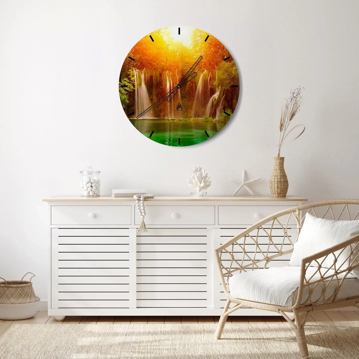 Zegar ścienny - Malownicze wodospady w świetle zachodzącego słońca - 30x30cm - W słońcu i w cieniu - Nowoczesna dekoracja ścienna do salonu, kuchni i sypialni ARTTOR