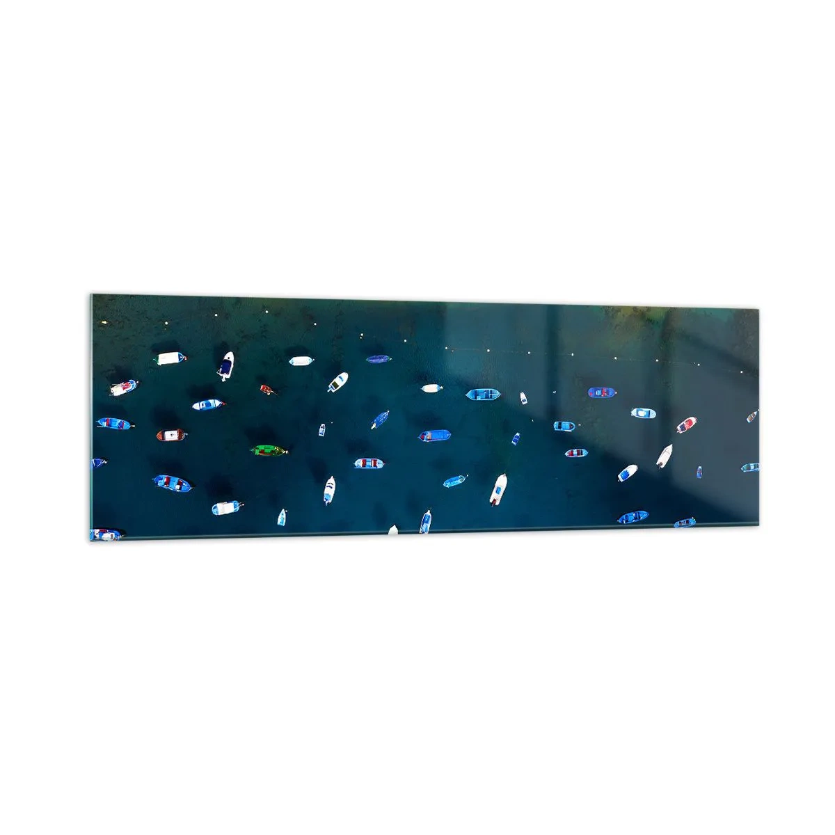 Obraz na szkle - Widok z lotu ptaka na łodzie na wodzie i piaszczysty brzeg - 160x50cm - Wakacyjna gra - Nowoczesna dekoracja ścienna do salonu i sypialni ARTTOR