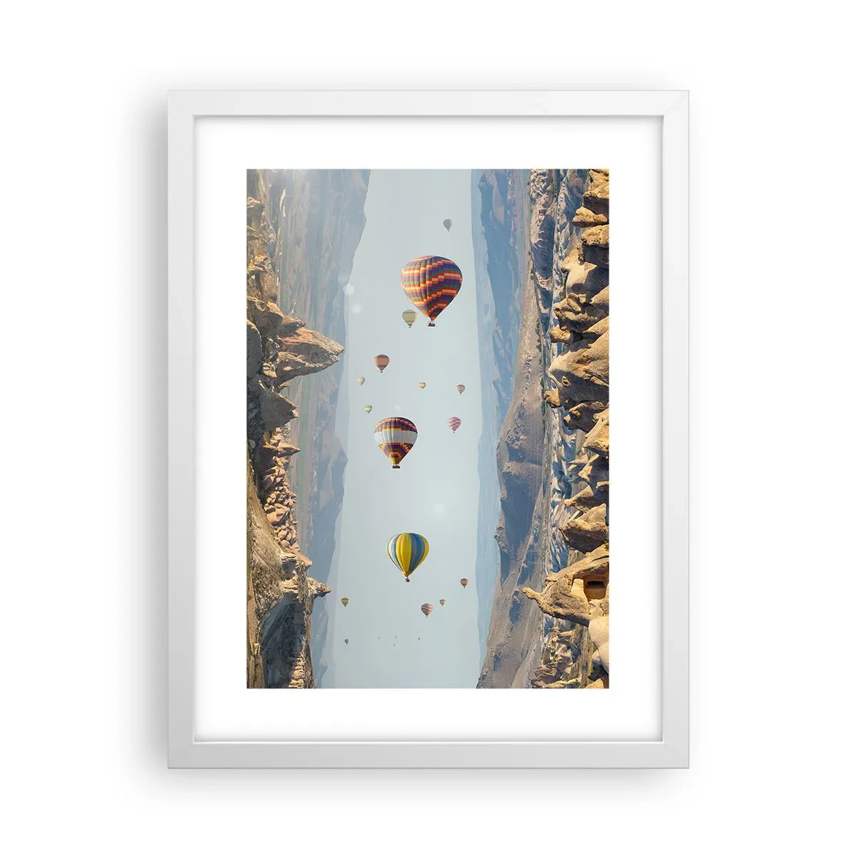 Plakat w białej ramie - Tu wszystko jest możliwe - 30x40 cm